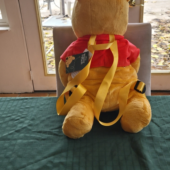 Winnie the pooh plush backpack - Picture 2 of 2